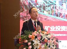 鑫海矿装董事长张云龙先生发表演讲