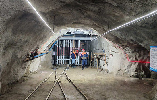 采矿工程施工设备